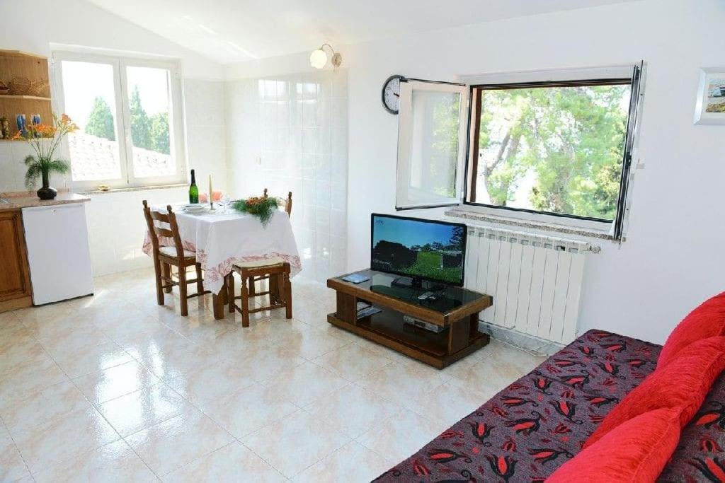 Vista Mare Apartman โปเรช ภายนอก รูปภาพ